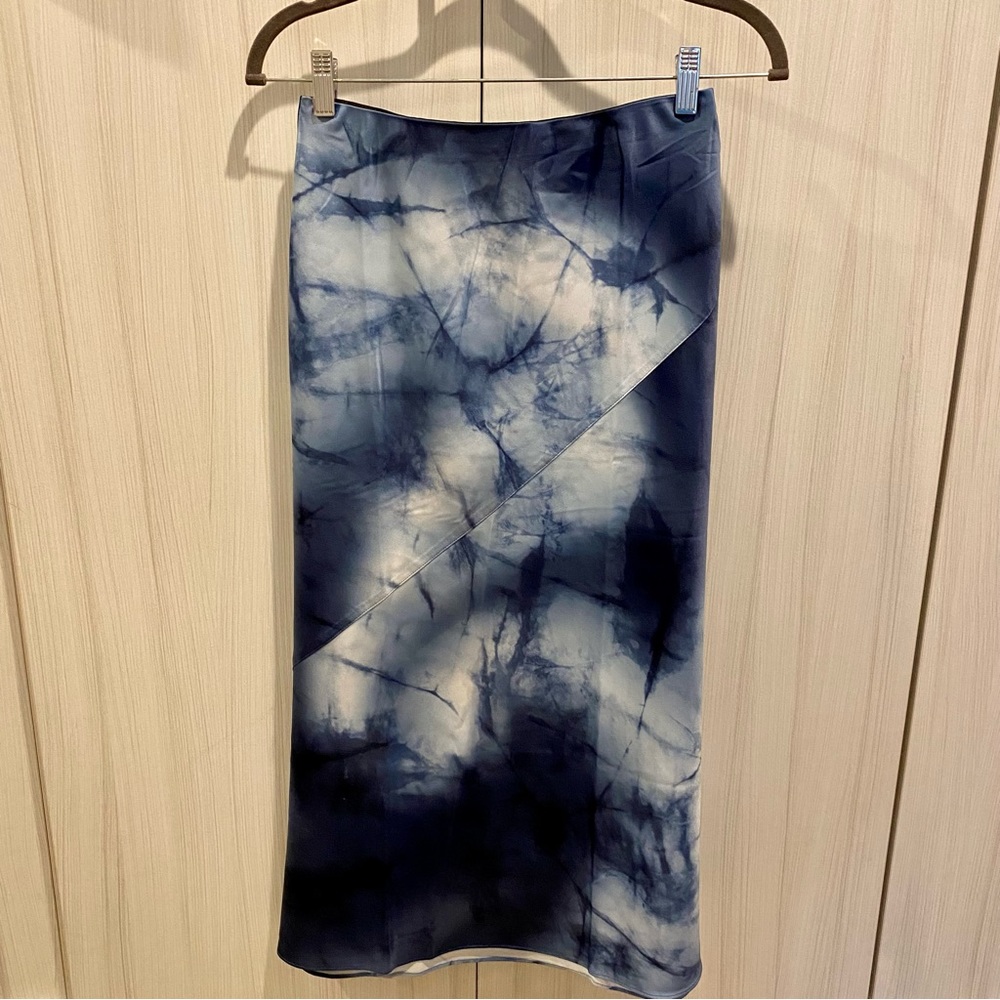 EUC Carbon38 blue tie dye silk midi skirt